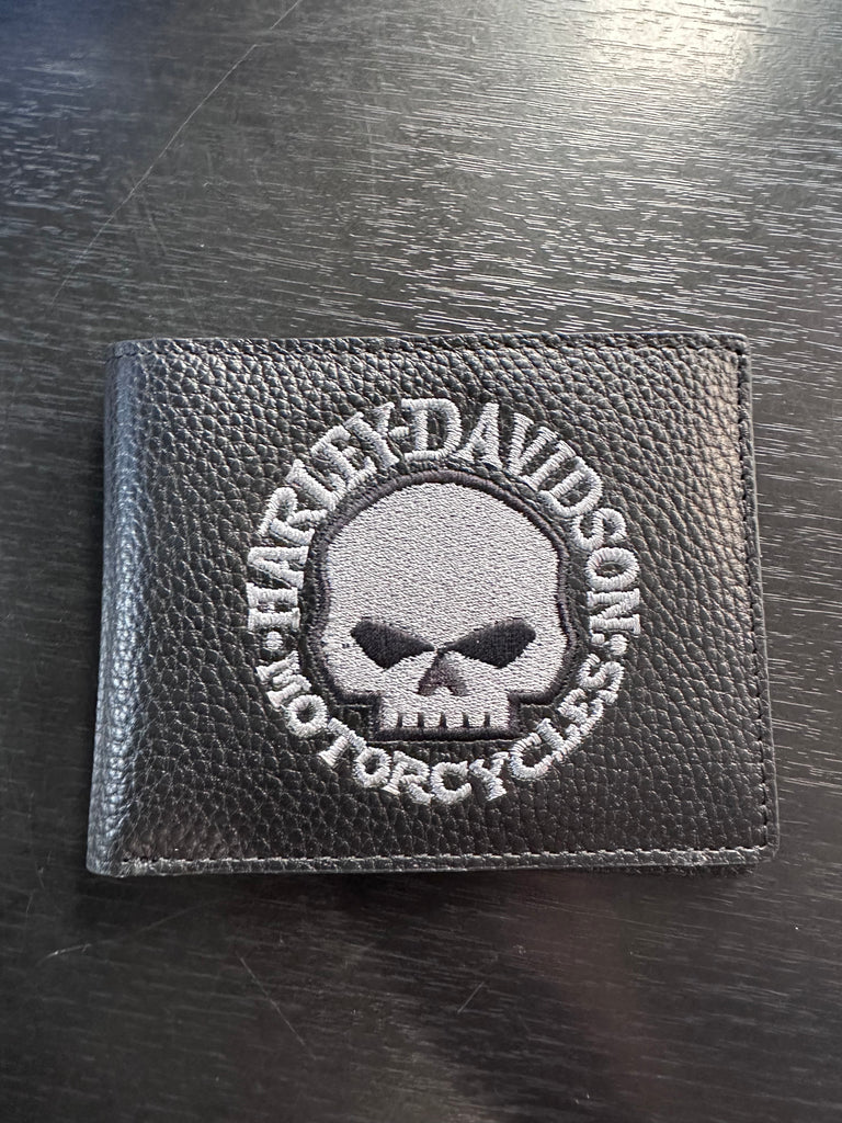 Billfold with skull embroidery